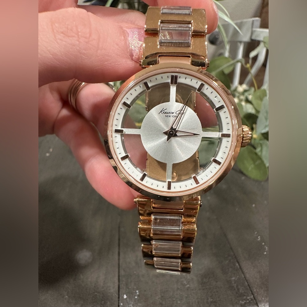 Kenneth Cole Women's Rose Gold and Silver Watch - Picture 6 of 6